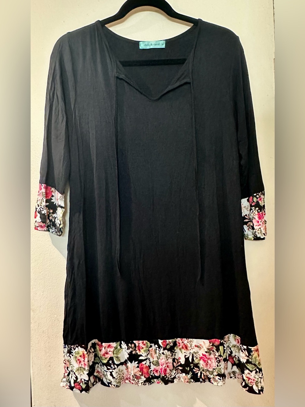 Chris & Carol Black 3/4 Sleeve Tunic Top Floral Trim Size M